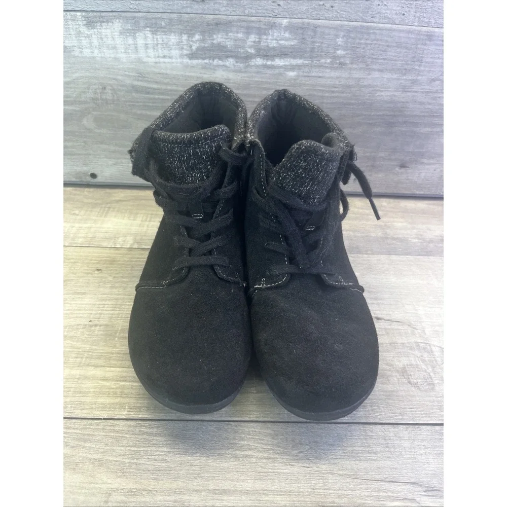 Clarks Womens 9 Roseville Lace Up Ankle Boot Black Suede Comfort
